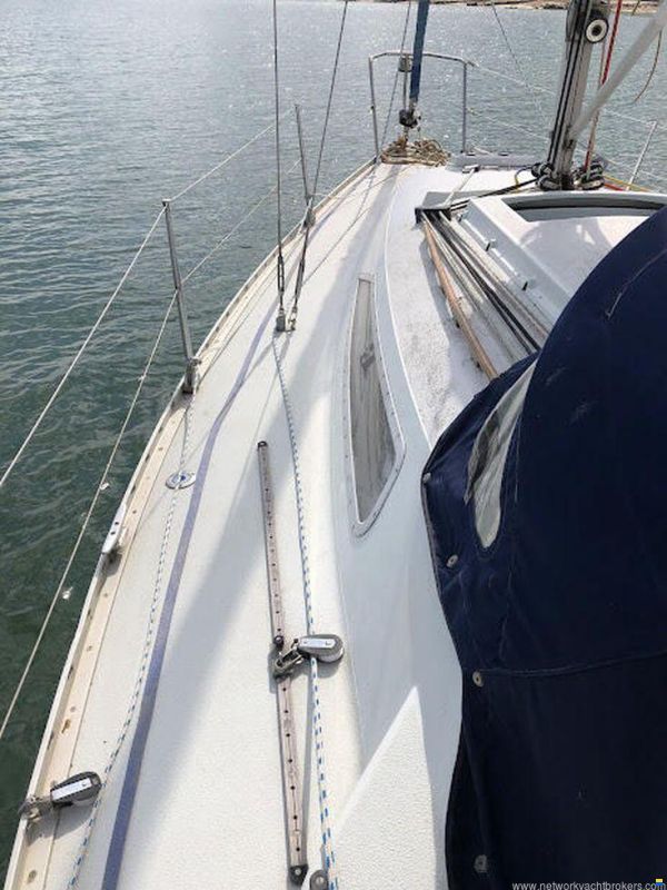 MG Yachts MGC27