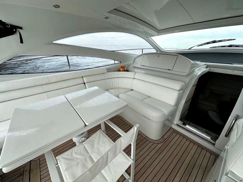 Pershing 50