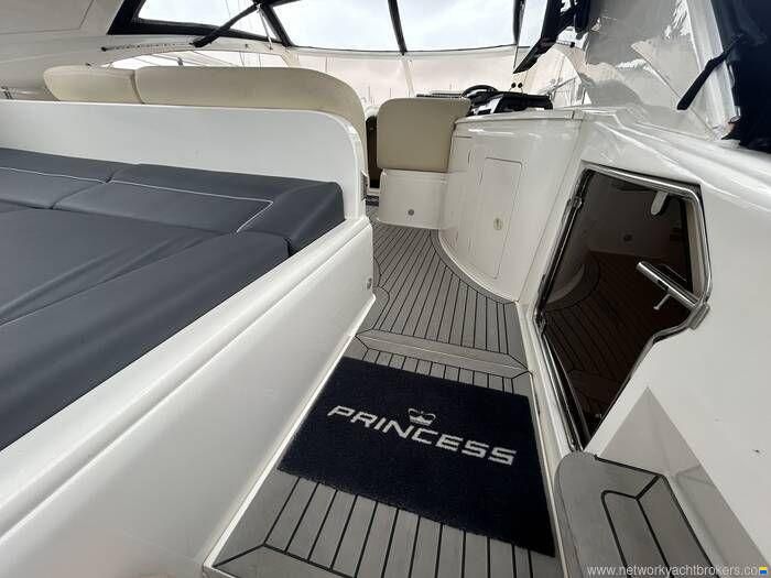 Princess V42