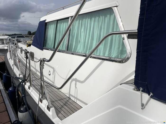 Aquastar 38 Aft Cabin