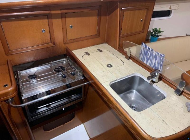 Beneteau Oceanis 323