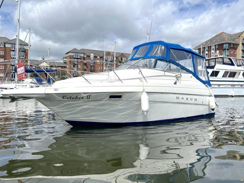 Maxum 2400 SCR