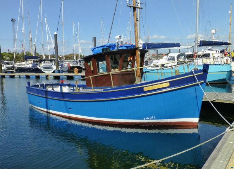 Custom Built John Gaff 8.25 fishing boat