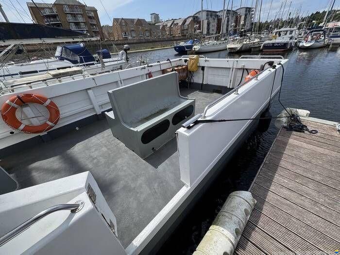 9.5 Catamaran