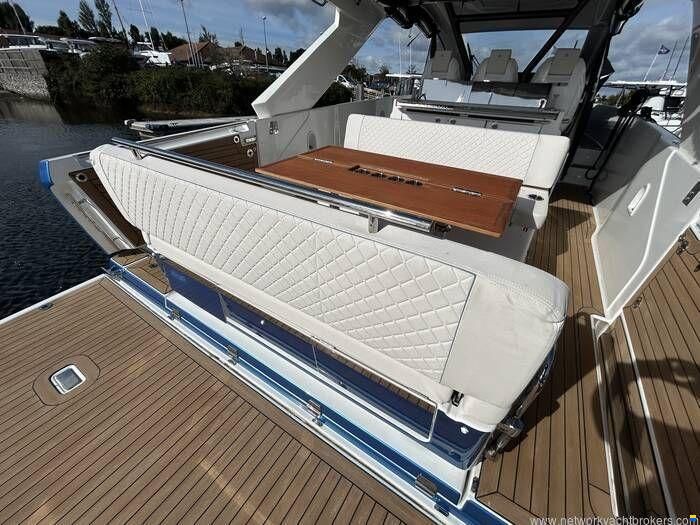 Jeanneau DB37