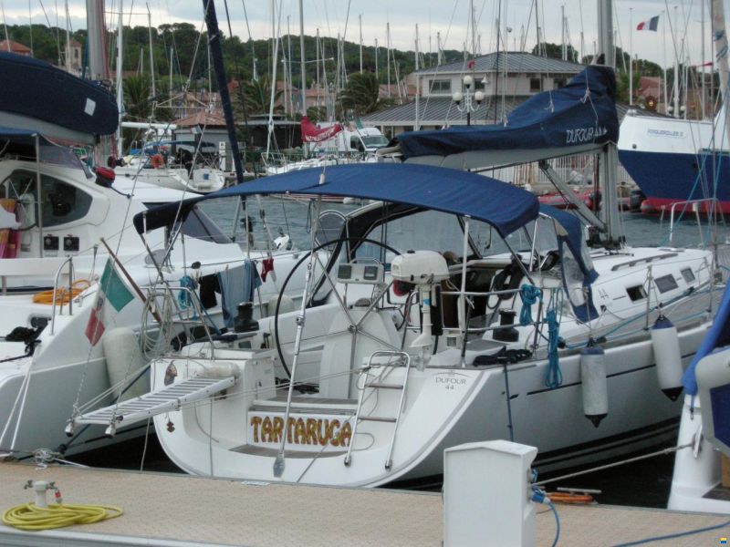 Dufour 44' Performance
