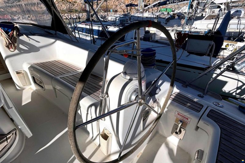 Beneteau Oceanis 43
