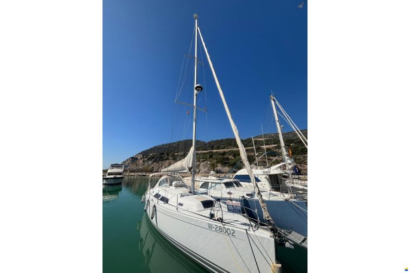 Hanse 370