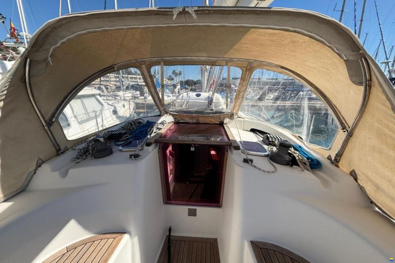 Hanse 370