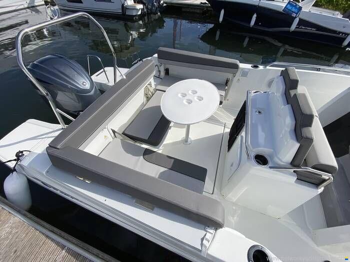 Jeanneau Cap Camarat 7.5 CC Series 3