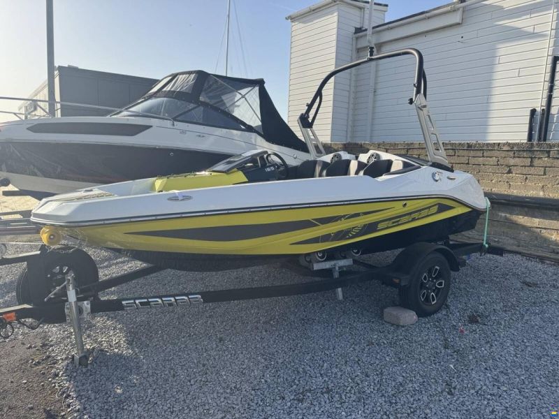 Scarab 165