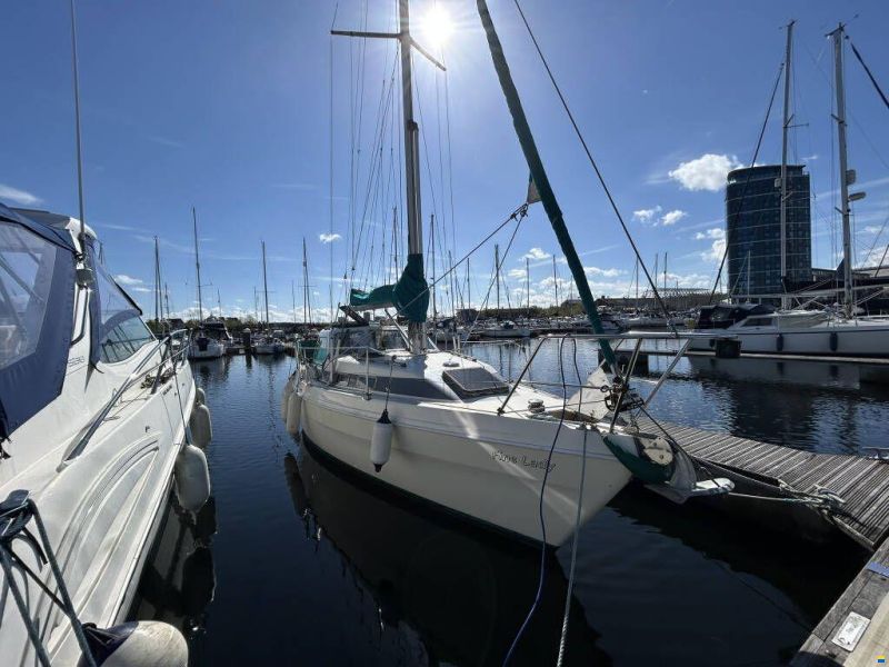 Hunter Horizon 32 Wheelhouse