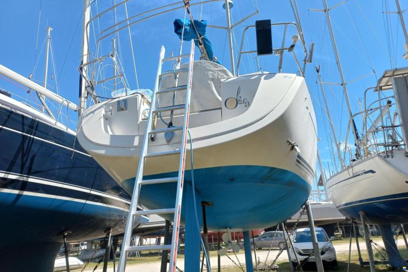 Dufour 40