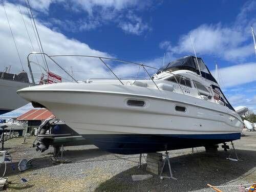 Sealine International F33