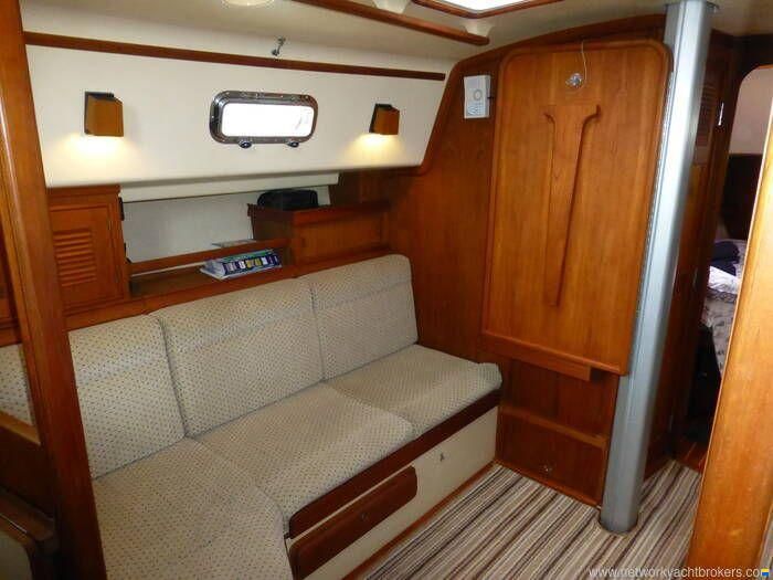 Island Packet 320