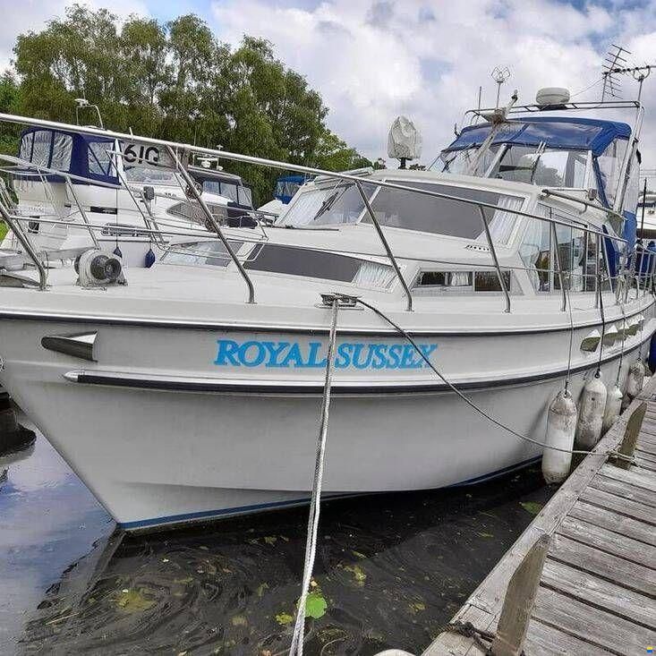 Broom Ocean 37