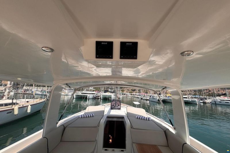 Beneteau Oceanis Yacht 54