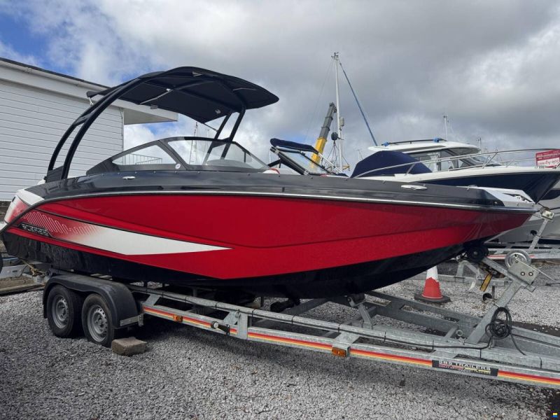 Scarab 215