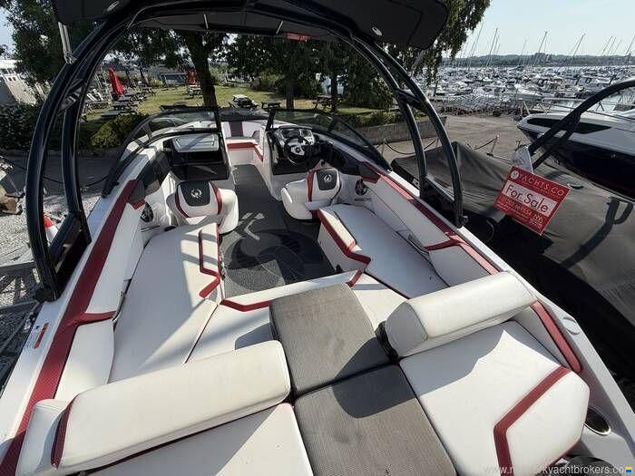 Scarab 215