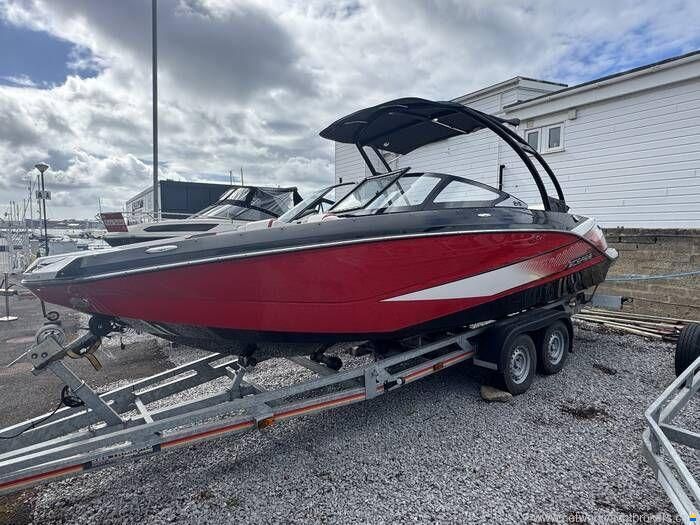 Scarab 215