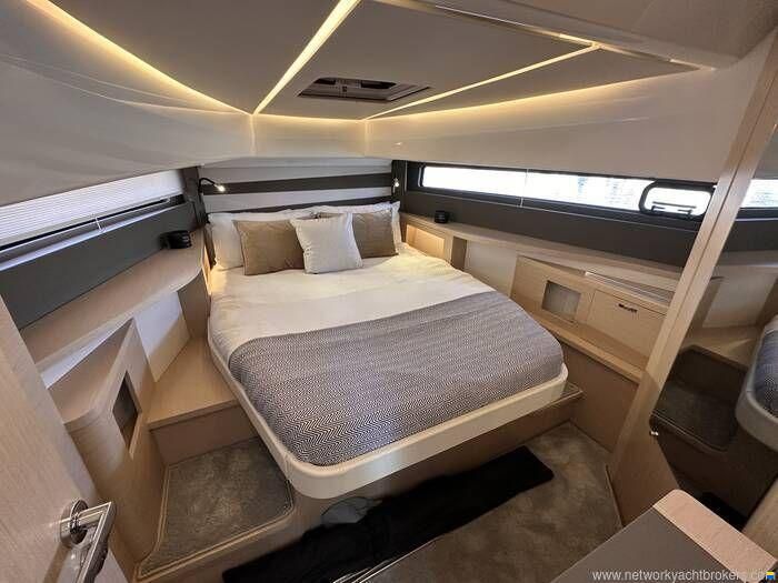 Jeanneau DB37