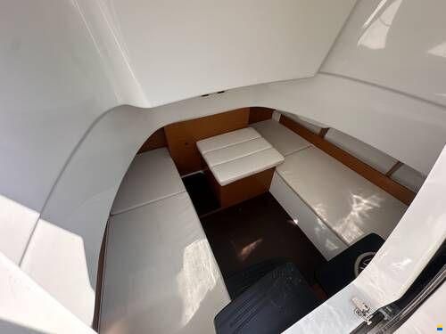 Jeanneau Cap Camarat 8.5 CC