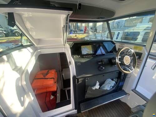 Axopar 37 XC Cross Cabin