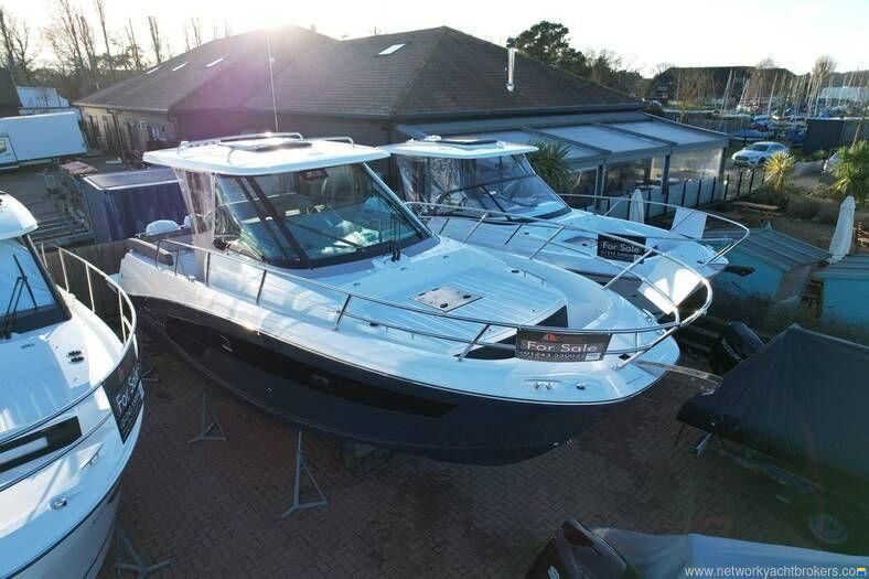 Jeanneau Cap Camarat 10.5 WA Series 2