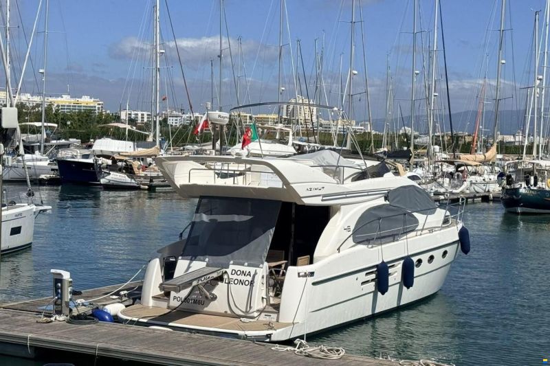 Azimut 46