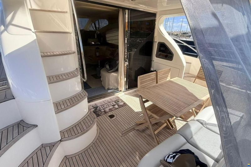 Azimut 46