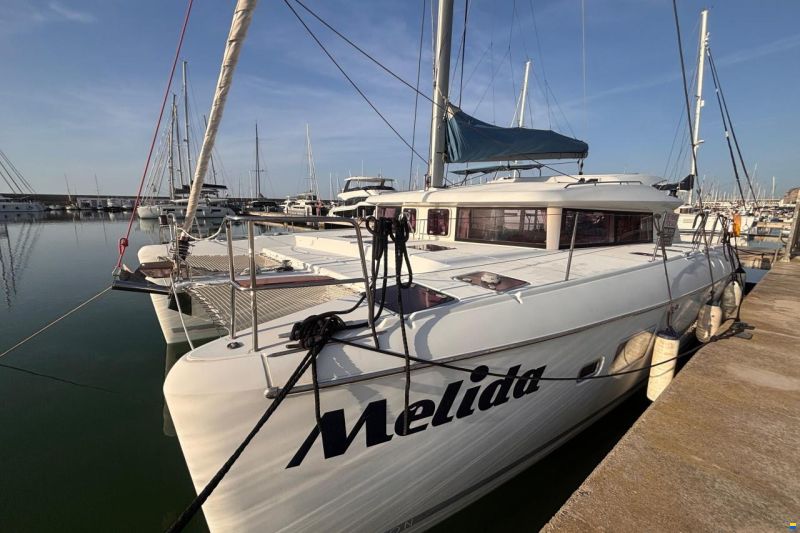 Lagoon 421