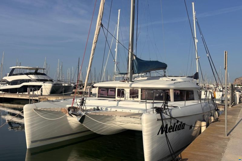 Lagoon 421