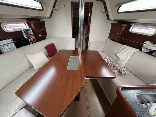 Hanse 320