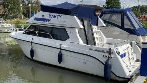 Carver 26 Command Bridge