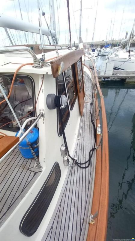 Nauticat 33