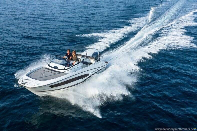 Jeanneau Cap Camarat 7.5 WA