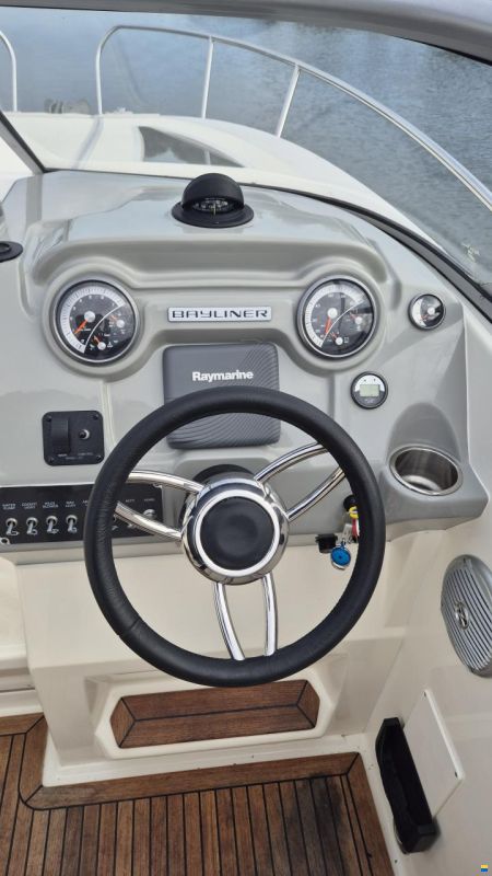 Bayliner 742