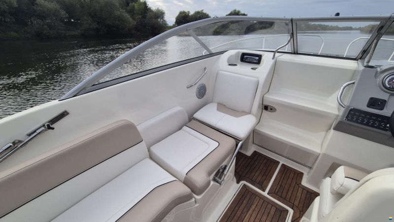 Bayliner 742
