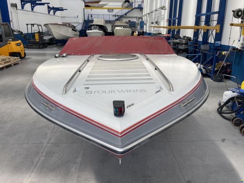 Four Winns 201 LIBERATOR
