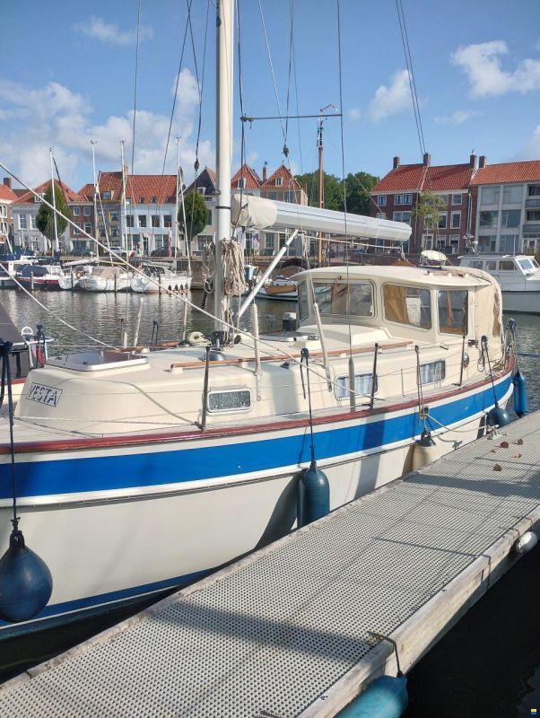 Motorsailer