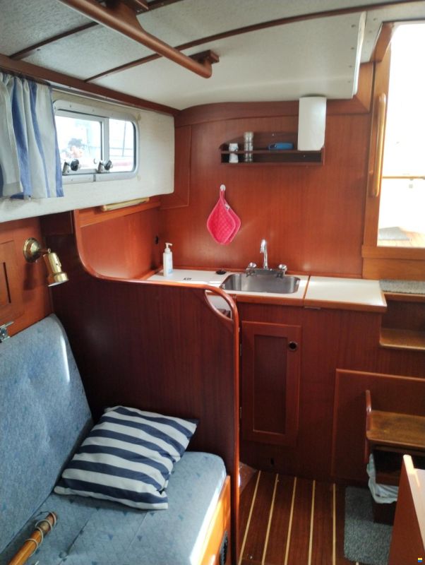 Motorsailer