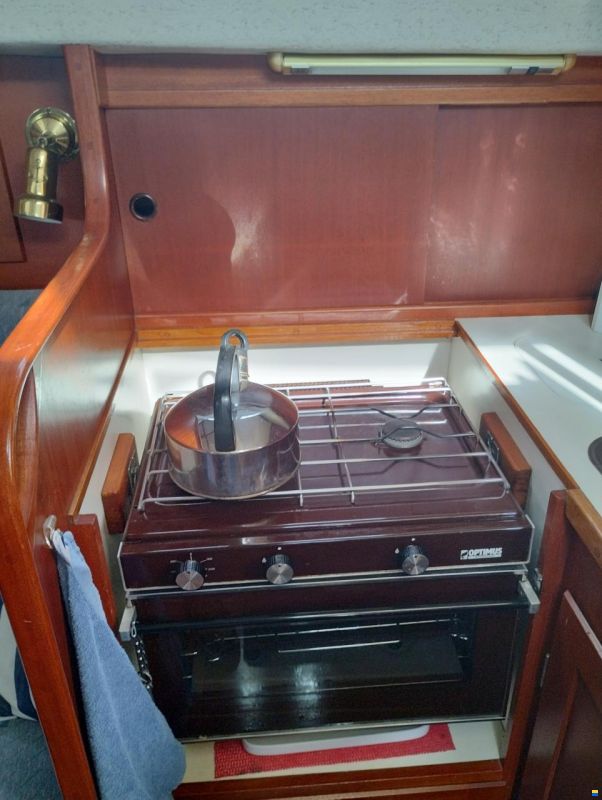 Motorsailer