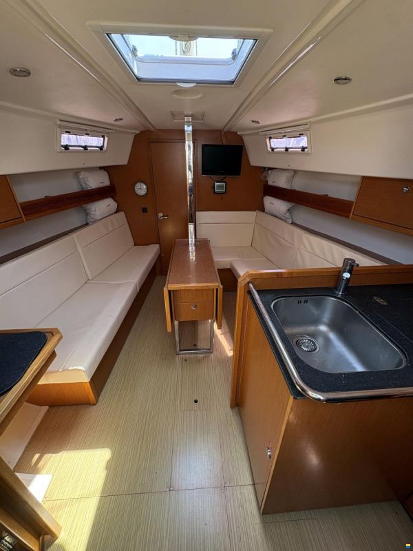 Bavaria Cruiser 32 2010