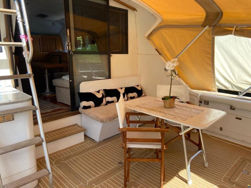 Bertram Yacht 37' Convertible