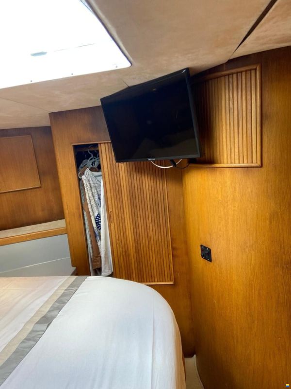 Bertram Yacht 37' Convertible