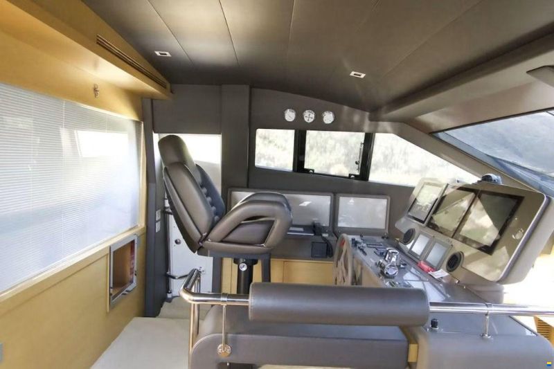 Ferretti 800