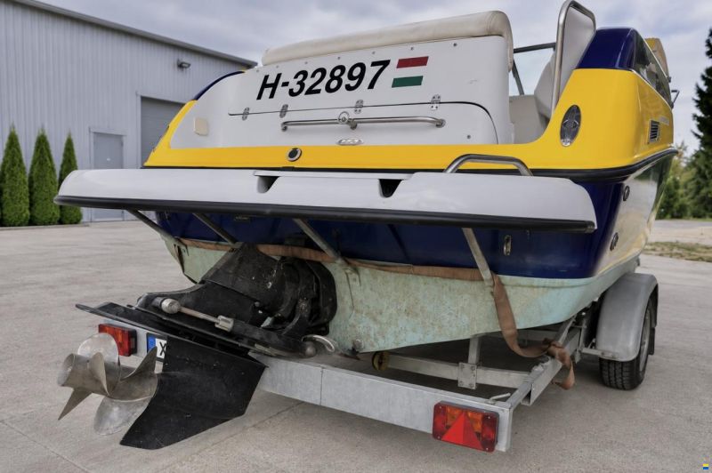 Crownline 235 CCR