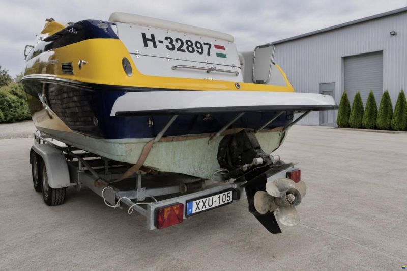Crownline 235 CCR