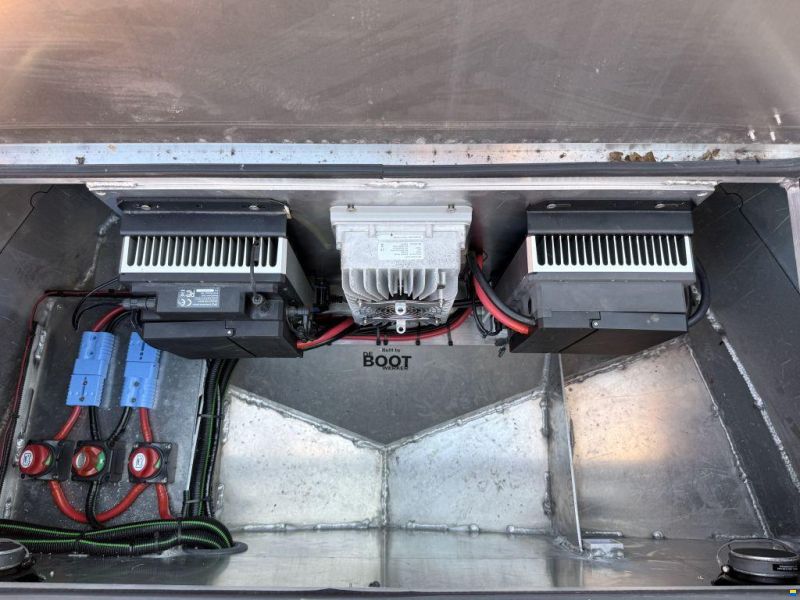 AluShip E-700 sloep
