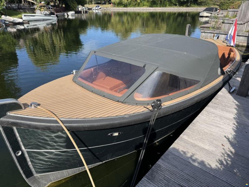 AluShip E-700 sloep
